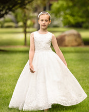 19417 MACIS Designs Communion / Flower Girl Dress IN STOCK NOW SIZE 6
