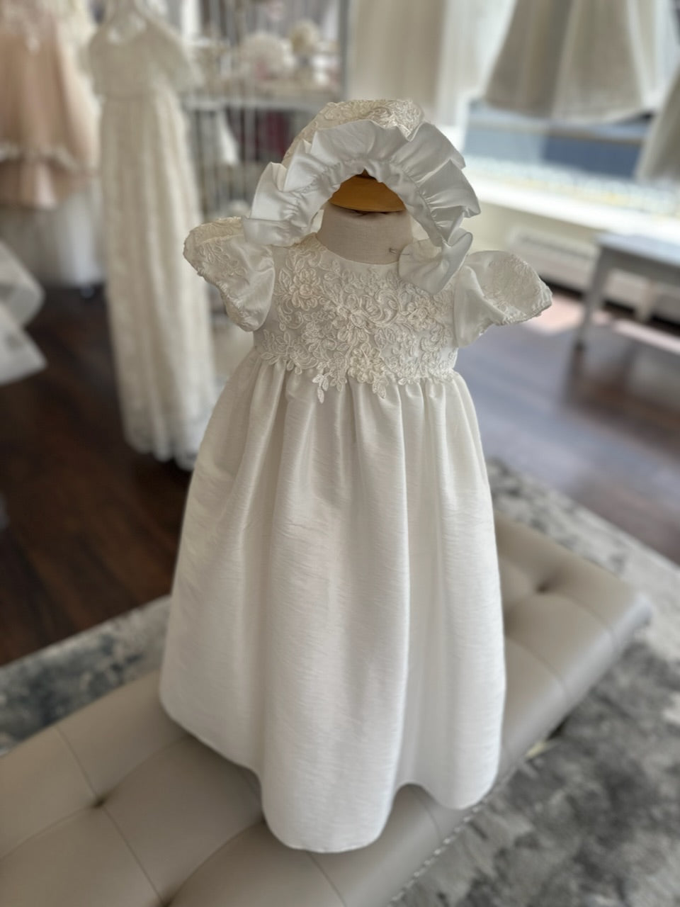 MACIS SAMPLE CLEARANCE CHRISTENING GOWN 3 MTHS