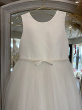 Z25225 Princess Daliana Communion/Flower Girls Dress SIZE 6,8