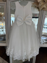 Z25225 Princess Daliana Communion/Flower Girls Dress SIZE 6,8