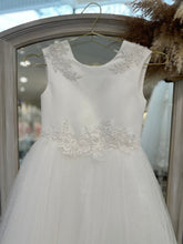 Z23084 Princess Daliana Communion/Flower Girls Dress SIZE 8