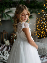 SK22 NADIA Teter Warm Communion Dress 2026 SIZE 6,7 AND 8