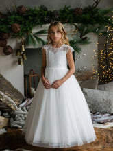 SK22 NADIA Teter Warm Communion Dress 2026 SIZE 6,7 AND 8